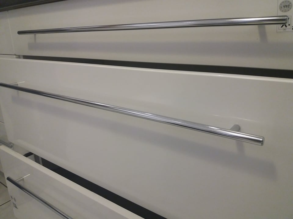 Küchenzeile PL1, L-Form 240x245cm, Front Hochglanz, Soft Close System, mit Arbeitsplatte, Farbe wählbar