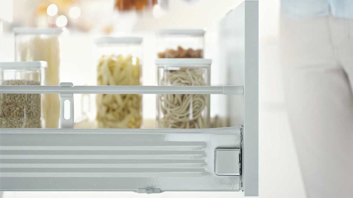Küchenzeile PL1, L-Form 240x245cm, Front Hochglanz, Soft Close System, mit Arbeitsplatte, Farbe wählbar