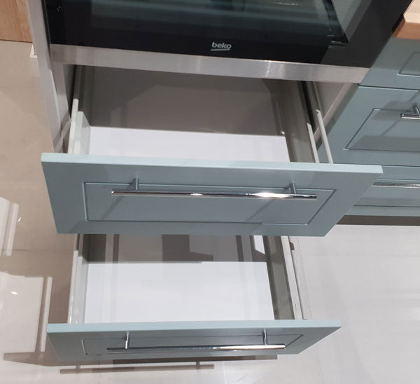 Küchenzeile QU1, L-Form 370x260cm, mit Arbeitsplatte,  Front Farbe Matt, Soft Close System, Farbe wählbar