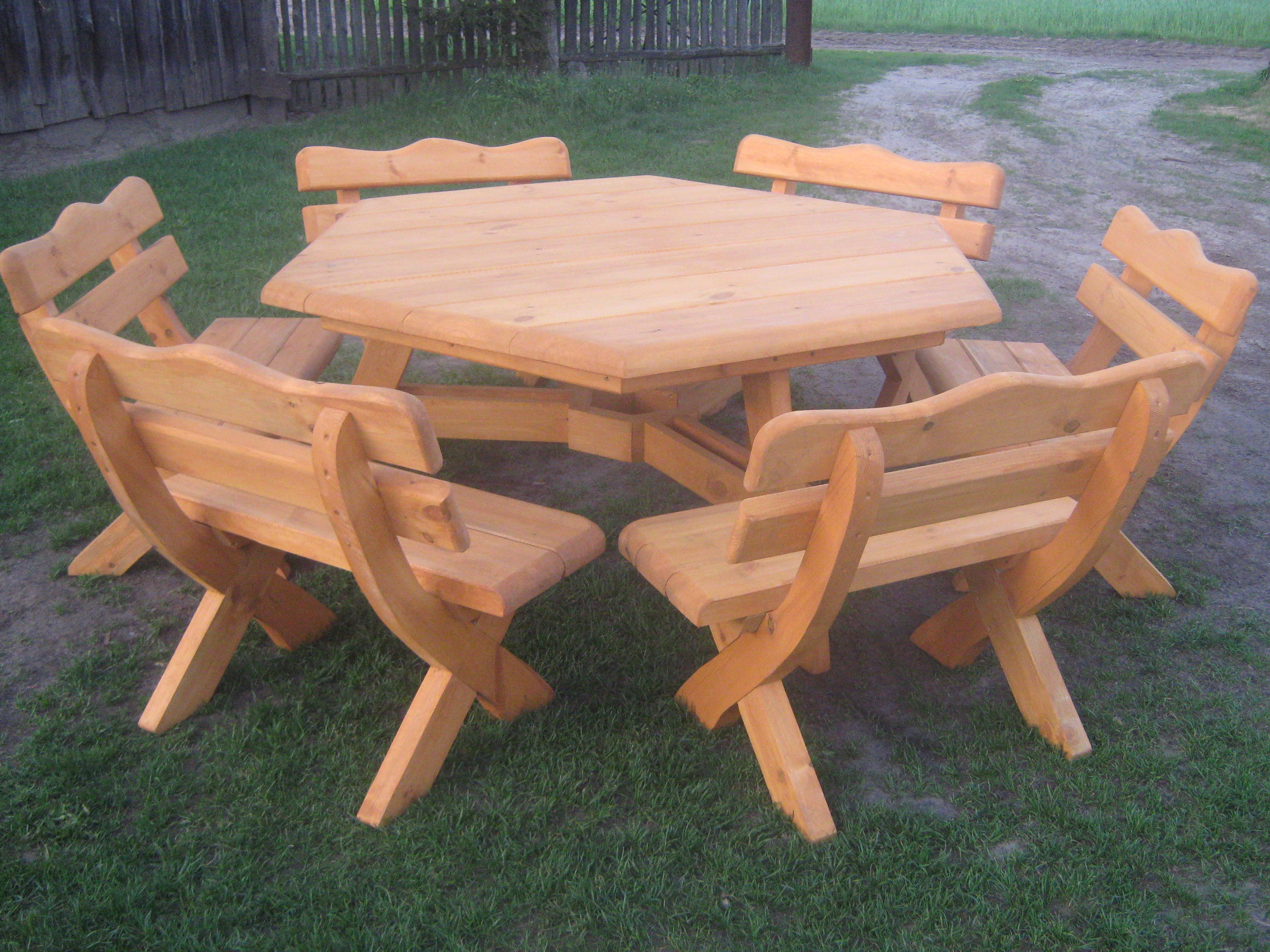 Gartenmöbel S-12NH, Tisch mit 6 Kleinen Bänken, Für 12 Personen, Farbe Naturholz