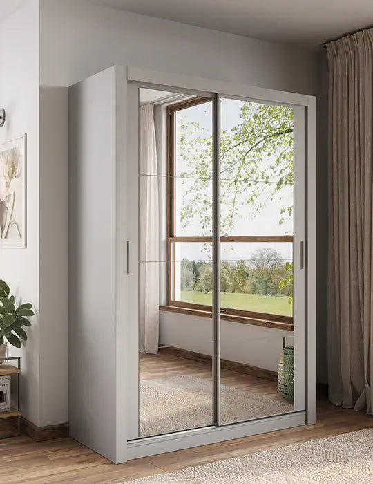 Kleiderschrank , A-18 Schwebetürenschrank mit Spiegel. Breite 150 cm. Farbe wählbar