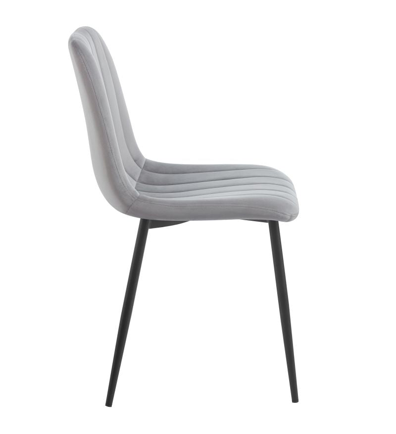 Gepolsterter Samtsessel K17 auf schwarzem Gestell, Farbe wählbar